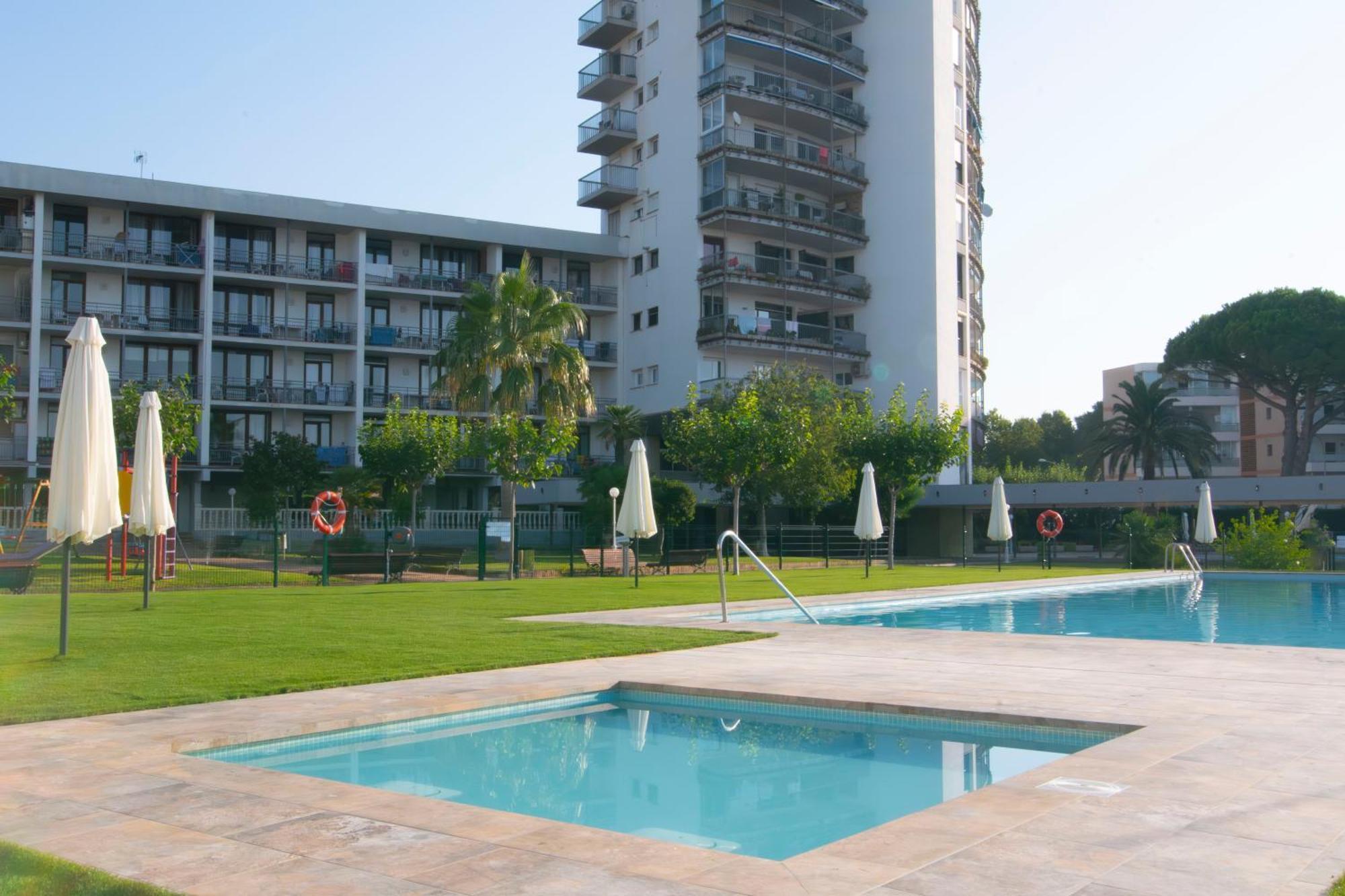 Aparthotel Agaro 3*